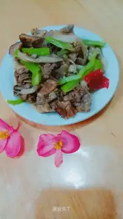 Chicken-cooked mushrooms