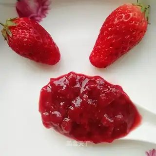 Strawberry sauce