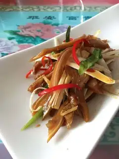 Onions and pigs