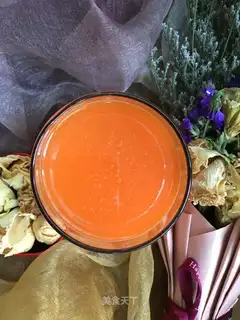 Pear carrot juice