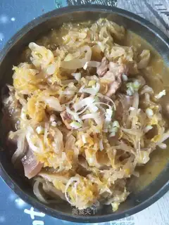 Sour sauce and pork stew