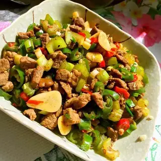 Pyramid beef