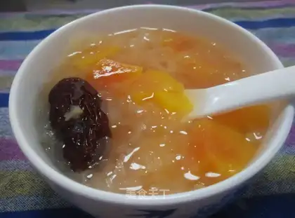The papaya silver ear soup