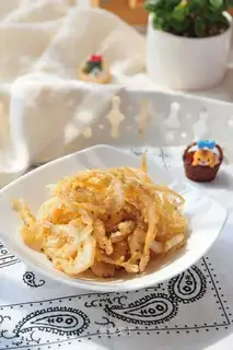 Fried silverfish