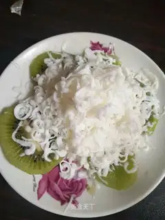 Homemade yogurt sponge ice
