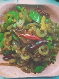 Fried pig skin