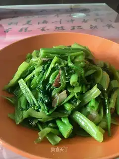 Pork fried spinach pole