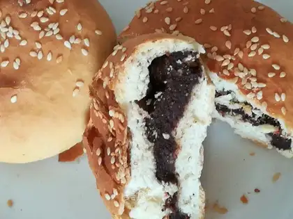 Bean date mudcakes
