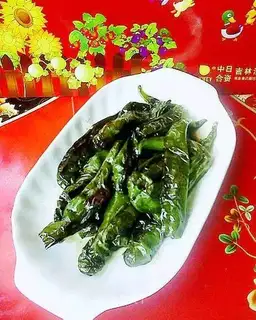 Braised tiger skin and pepper in oil