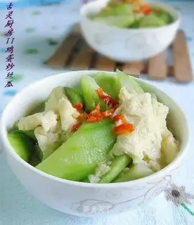 Fried loofah with eggs