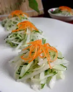 Salad cucumber pear