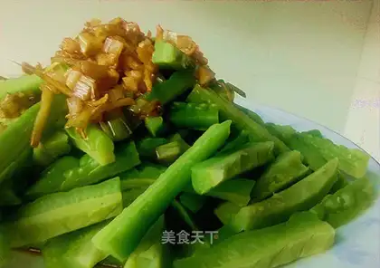Cold salad bitter gourd strips