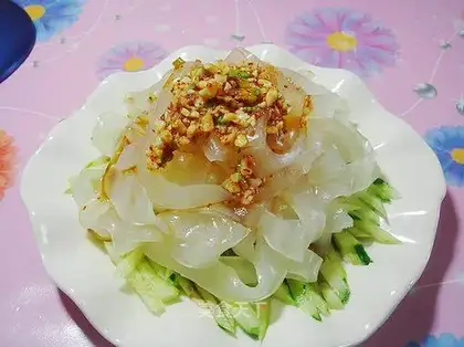 Cucumber mixed with jelly