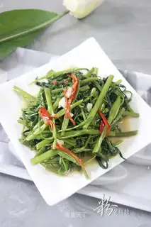 stir-fried vegetables with shredded pepper and fermented bean curd