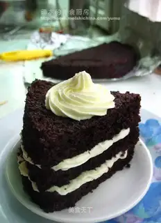 Steamed cake with black rice