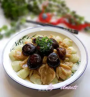 Braised duck with mushroom