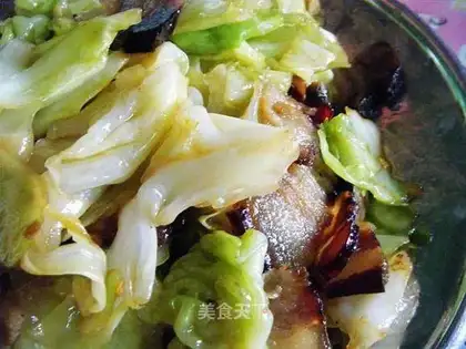 stir-fried cabbage with bacon