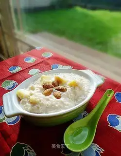 apple and almond cereal