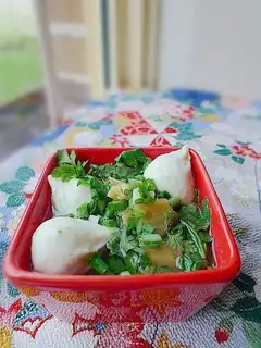 Egg soup with shepherd's purse and fish wrapped in egg