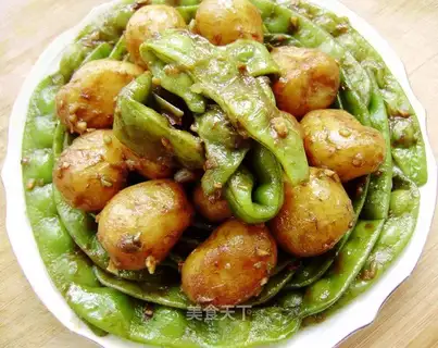Braised potatoes with beans