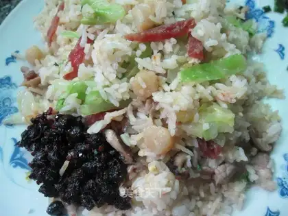 Fried rice with dried scallops