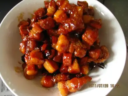 Delicious Braised Pork with Rock Sugar