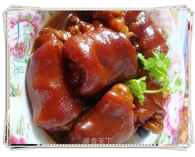 braised pork trotters