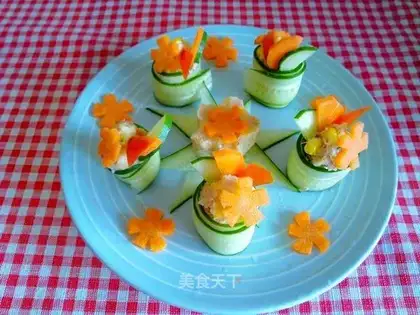 Salad cucumber roll