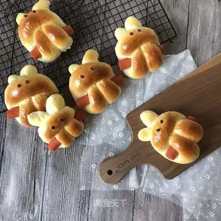 Sweet rabbit bread