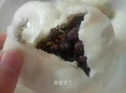 Red bean sesame sack