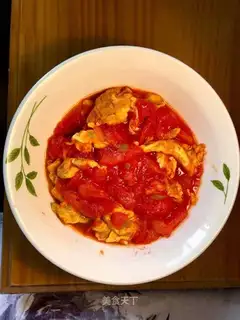 Tomato fried eggs