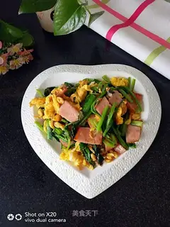 Spinach fried eggs