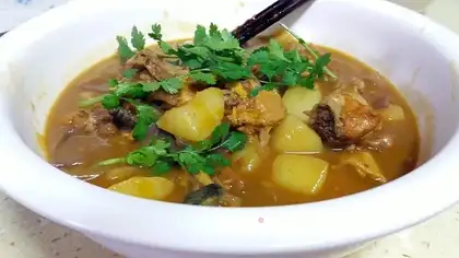 Curry chicken