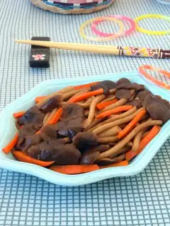 Creamed tea mushrooms