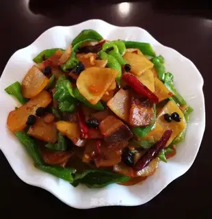 Pot potato chips