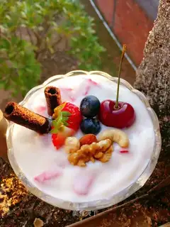 Strawberry yogurt