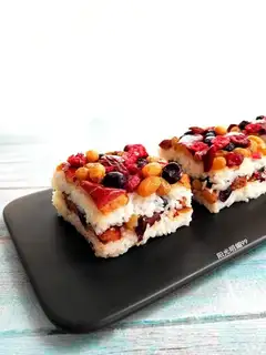 Red-tree rice cake