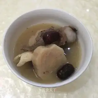 Pinky bone soup