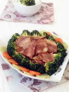 Bacon broccoli