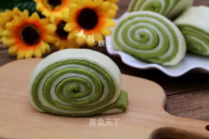 Spinach rolls