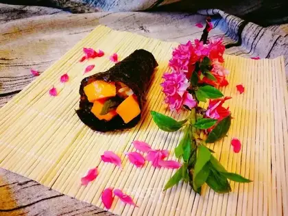 Mango rolls