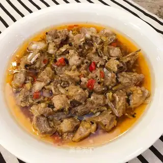 Spicy bean evaporated ribs