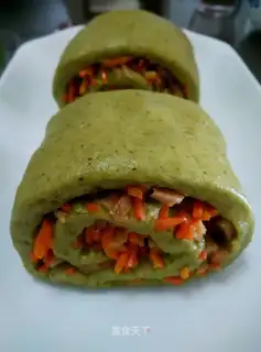 Red and green rolls