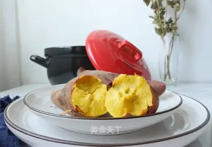 A casserole roasted potatoes