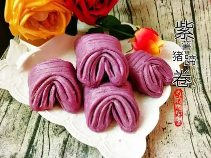 Potato pig hoof rolls