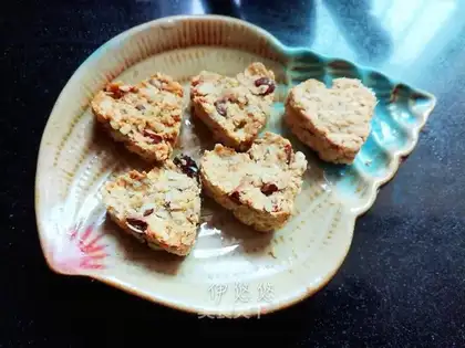 Heartless oatmeal cookies