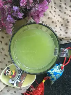 Pear-covered juice