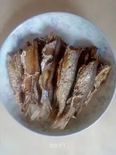 Fried river fish