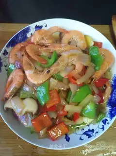 Boiling shrimp