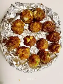 Meat-covered quail eggs